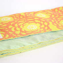 画像をギャラリービューアに読み込む, 半巾帯 《an・an》 濃イエローに大輪菊づくし / ライトグリーン市松