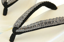 画像をギャラリービューアに読み込む, 草履 女性用 ハイムラヤオリジナル カジュアル草履 Lサイズ 日本製 小判型 クマムレース 小紋 紬 レディース着物履き物 合皮 クリーム色 ブラウン グレー