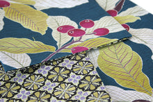 画像をギャラリービューアに読み込む, 《召しませ華》緑地にビワと葉 枇杷B(グリーン) リバーシブル半巾帯