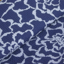 画像をギャラリービューアに読み込む, 阿波しじら織 着物 抜染 流水風バラの花 No.511