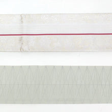 画像をギャラリービューアに読み込む, 《創世舎》 リバーシブル半巾帯 長尺 東レシルック素材 白銀地にピンクライン 紅葉桜葵菊桐梅 / グレー 斜め市松格子