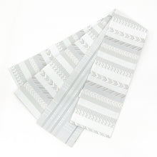 画像をギャラリービューアに読み込む, 半幅帯 ホワイト 大きいサイズ 長尺 《 創世舎 》 薄グレー 白地 シェブロンストライプ 小紋縞 / 薄グレー 細格子 リバーシブル半巾帯