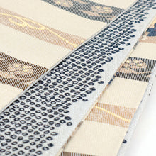 画像をギャラリービューアに読み込む, 《創世舎》 リバーシブル半巾帯 長尺 東レシルック素材 ベージュ地に名物裂風縞/黒鹿の子