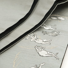画像をギャラリービューアに読み込む, 《撫松庵》半幅帯 レディース リバーシブル半巾帯 浴衣 着物 銀鼠 猫獣戯画 ニャンジュウギガ 刺繍 細帯 グレー × 黒