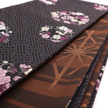 画像をギャラリービューアに読み込む, 《創世舎》 リバーシブル半巾帯 長尺 東レシルック素材 黒地 紫 紗綾型 梅花 花の輪 パープル / ブラウン 変わり縞 やぶれ麻の葉