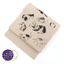 画像をギャラリービューアに読み込む, 京袋帯《召しませ華》お仕立て上がり 全通お太鼓柄 ベージュに墨絵風 猫の集会(墨猫)