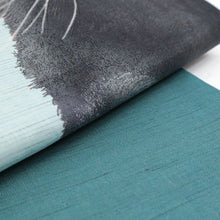 画像をギャラリービューアに読み込む, 麻 帯 京袋帯 水色《 召しませ華 》お仕立て上がり 京袋帯 染め帯 全通お太鼓柄 ライトブルー 黒猫と金魚 金魚鉢 ブルー