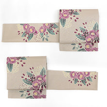 画像をギャラリービューアに読み込む, 《召しませ華》お仕立て上がり 全通お太鼓柄 アルジョンテ ラメ ベージュにピンクのバラ ローズリース 京袋帯(ベージュ)