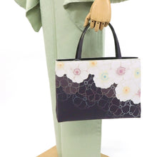 画像をギャラリービューアに読み込む, ハンドバッグ ブラウン 《 召しませ華 》 焦げ茶にお花 トートバッグ ふんわり花( アズキ )