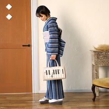 画像をギャラリービューアに読み込む, ハンドバッグ レディース 女性 着物・洋装兼用 大容量 B5サイズが入る 底鋲付き 着物ハンドバッグ 灰桜 グレージュ グレーピンク ピアノ 鍵盤 森の仲間たち