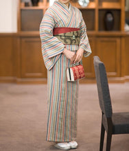 画像をギャラリービューアに読み込む, 阿波しじら織 着物 ベージュ地に芥子赤紺浅葱縞 No.108 - ふだんきものハイムラヤ