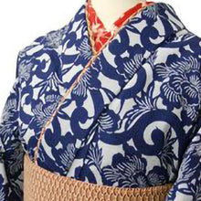 画像をギャラリービューアに読み込む, 阿波しじら織 着物 抜染 渦唐草に大輪ぼたん No.516 - ふだんきものハイムラヤ