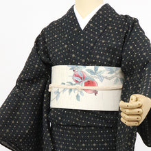 画像をギャラリービューアに読み込む, 《月華美人》東レセオアルファゆかた着物 反物 日本製 シワ加工 黒地 十字小紋
