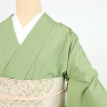画像をギャラリービューアに読み込む, 洗える着物 グリーン 小紋 唐草地模様 無地 若草色 単衣 仕立て上がりプレタ 色無地 ポリエステル（Mサイズ）

