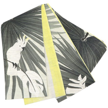 画像をギャラリービューアに読み込む, 半巾帯 《WAKKA》近江の麻 染リバーシブル 南国葉っぱとオウム 常夏のリゾート（グリーン）
