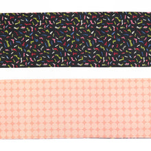 画像をギャラリービューアに読み込む, 《きはる-Kiharu-》黒地におしゃれ靴散らし × サーモンピンク地にベージュ水玉 リバーシブル半巾帯
