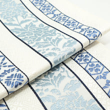 画像をギャラリービューアに読み込む, 名古屋帯 博多織 全通柄 八寸 白地 献上花文様 牡丹 撫子 幾何学 ブルー
