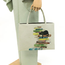 画像をギャラリービューアに読み込む, ハンドバッグ 《 召しませ華 》 読書と黒猫 トートバッグ お昼寝ネコ（ ホワイト ）
