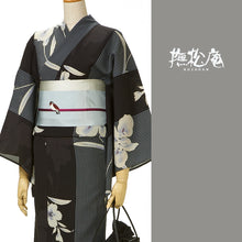 画像をギャラリービューアに読み込む, 《撫松庵》お仕立て上がり 東レセオアルファ浴衣 レディースゆかた あやめ縞（クロ）
