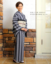 画像をギャラリービューアに読み込む, 阿波しじら織 着物 源氏鼠の濃淡鰹縞 No.A8 - ふだんきものハイムラヤ
